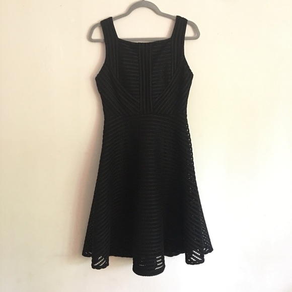Garcia Elegant Monochromatic Lined Black Sleeveless Fit & Flare Dress: Size 8 - Picture 7 of 10